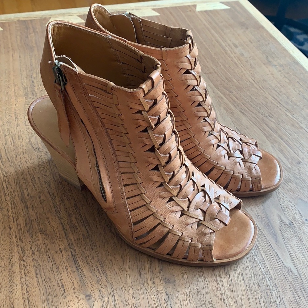 Paul Green Woven Leather Heels 6